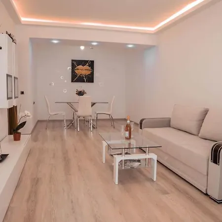 Apartament Zona Coresi Mall Апартаменти Брашов