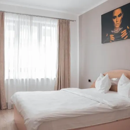 Apartament Zona Coresi Mall Апартаменти *