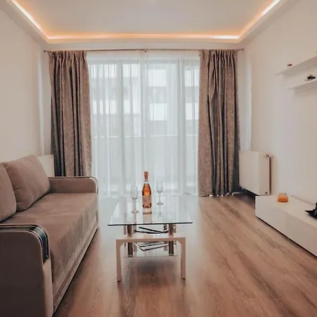 Апартаменти Apartament Zona Coresi Mall *